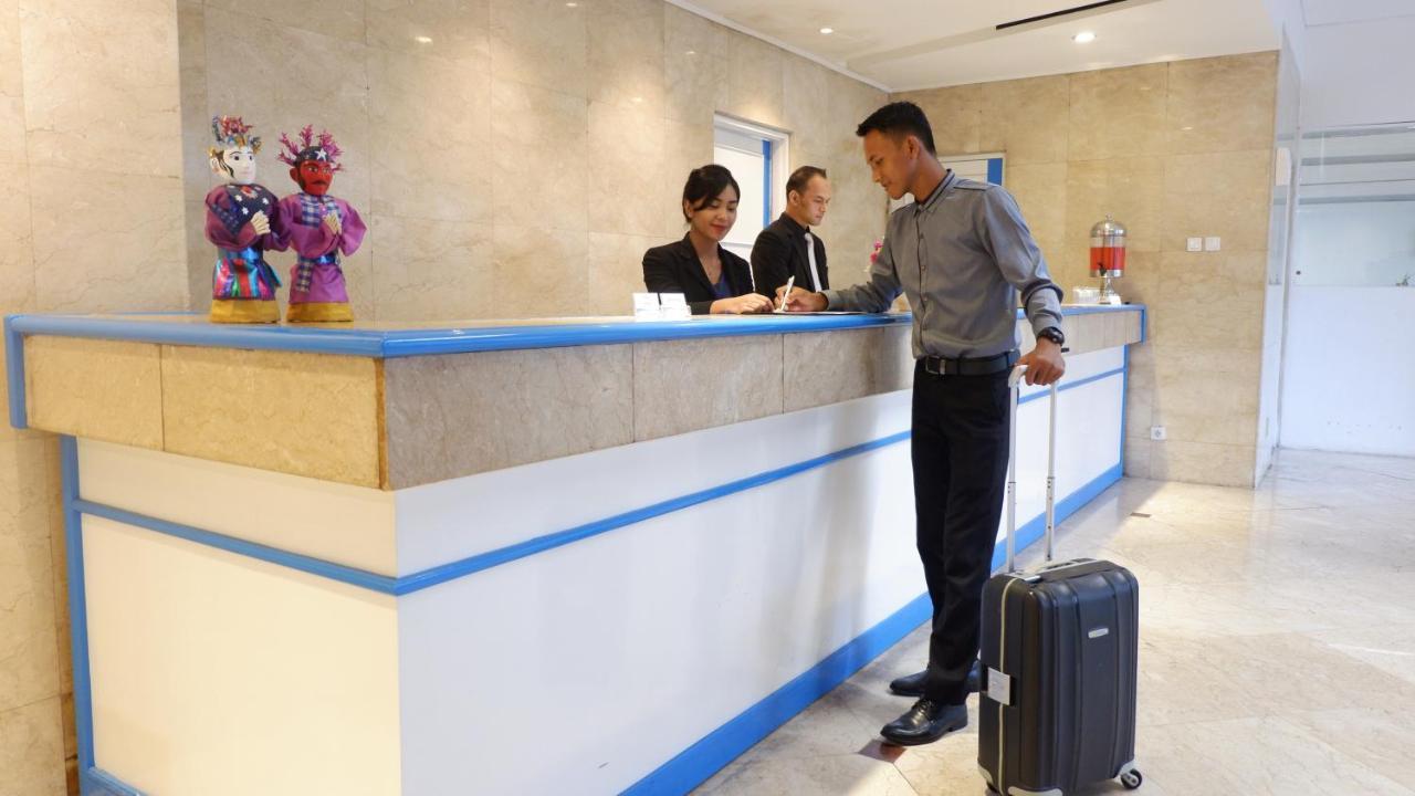 Arnava Hotel Senen Jakarta Exterior photo