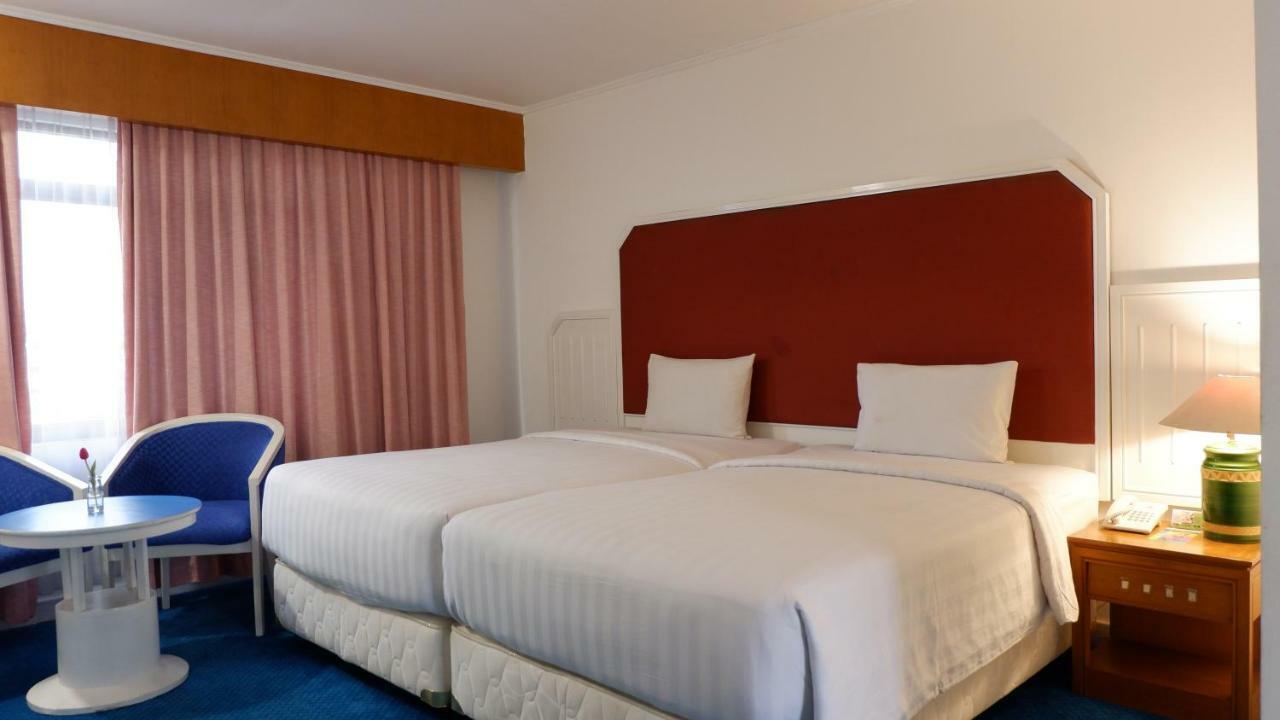 Arnava Hotel Senen Jakarta Exterior photo